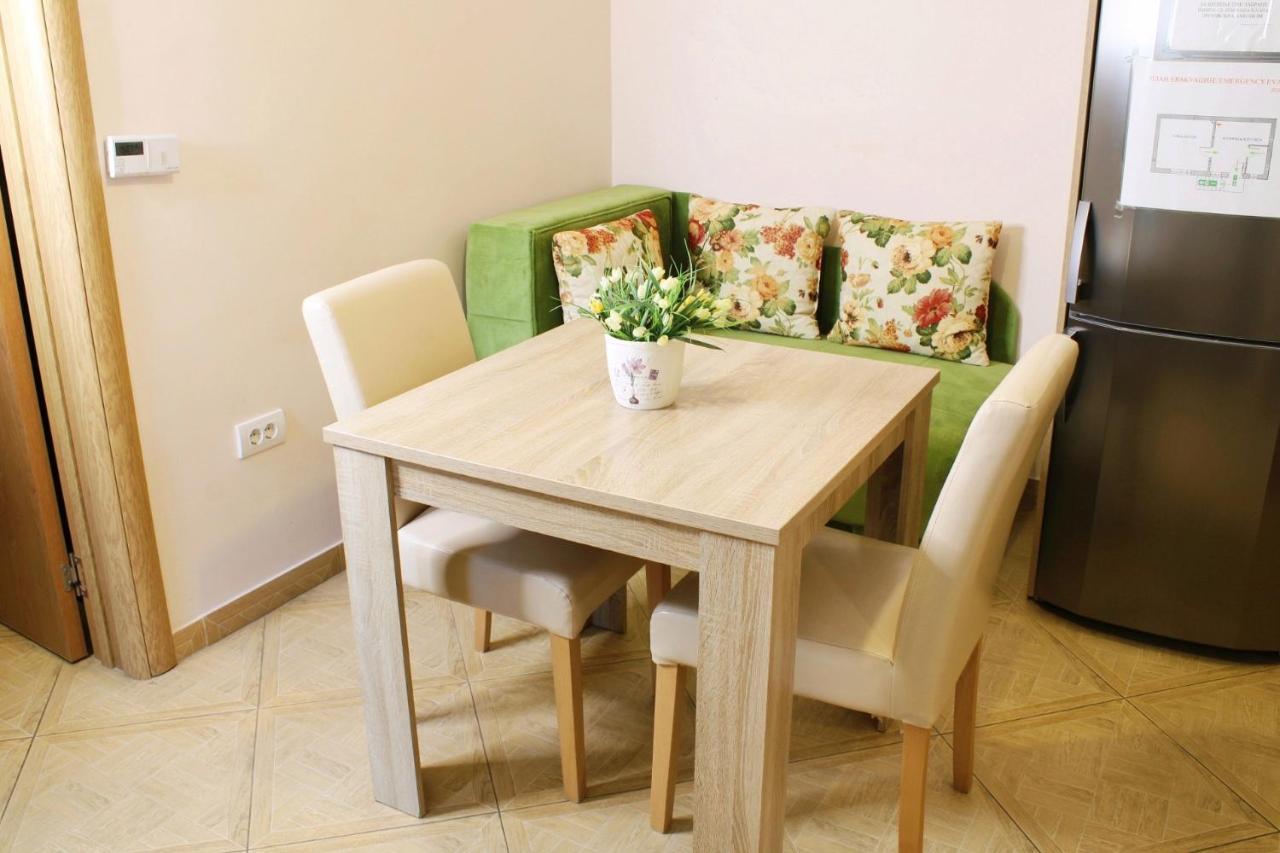 Apartments Paradisos Kragujevac Extérieur photo