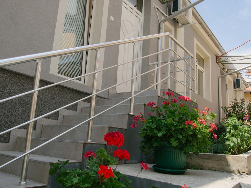 Apartments Paradisos Kragujevac Chambre photo